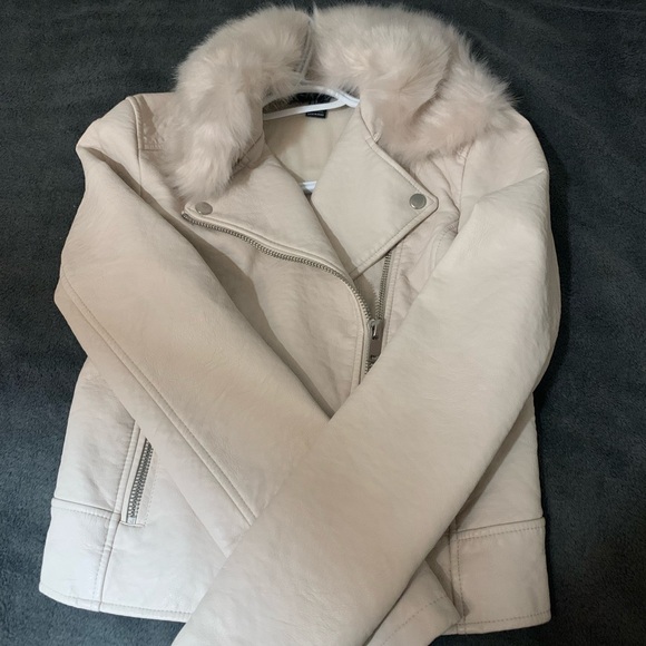 Women's Cream Jacket - Picture 4 of 5